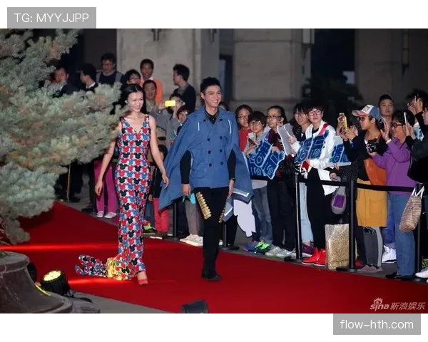 管晨辰训练像修行，街拍却像红毯走秀，我这顿外卖立刻没面子